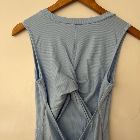 Sleeveless Bodycon Dress Crewneck Crisscross Twist Ruched Slit Midi Dress - Picture 3 of 3